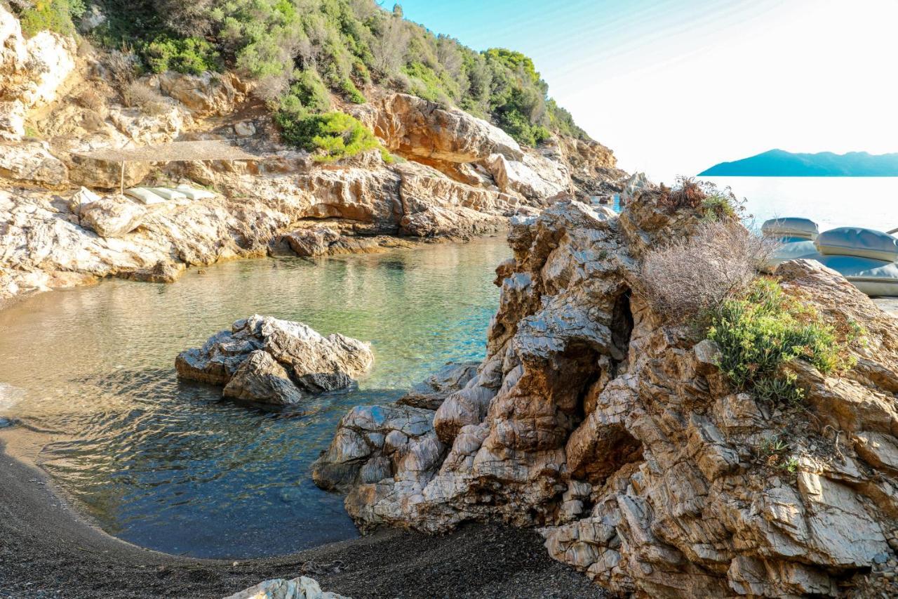 Thalasses Villas Skiathos 푼타 외부 사진