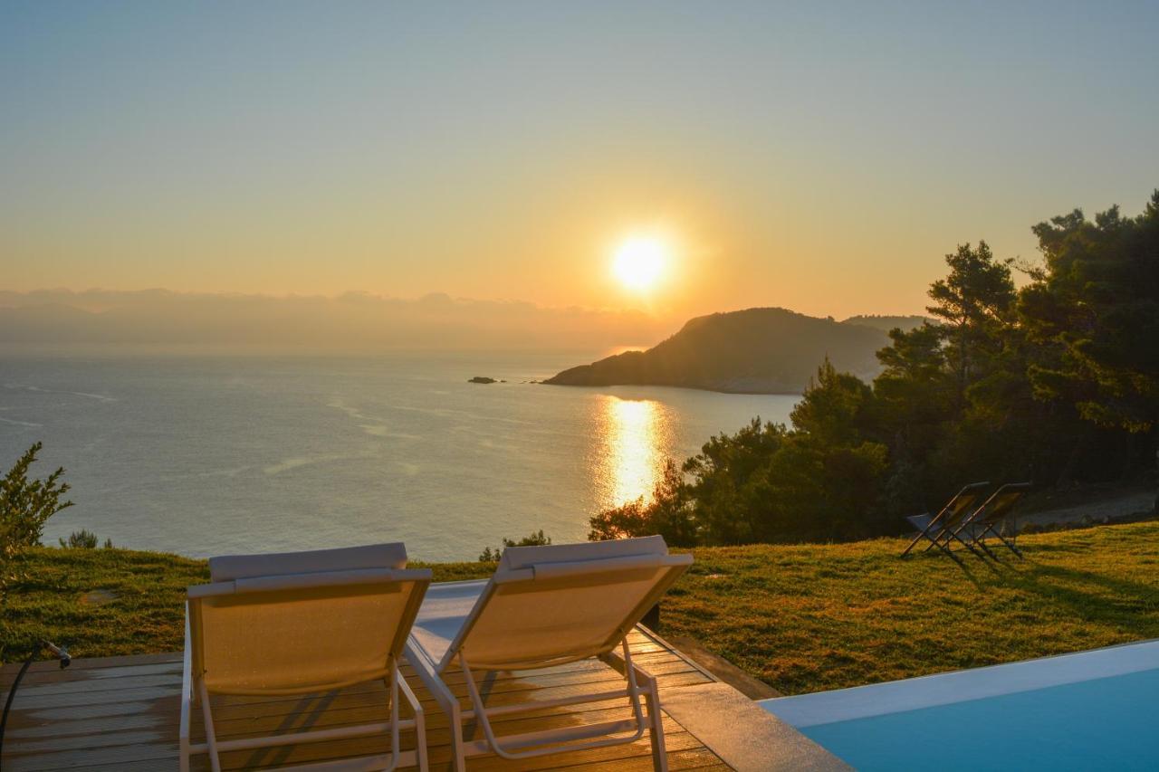 Thalasses Villas Skiathos 푼타 외부 사진